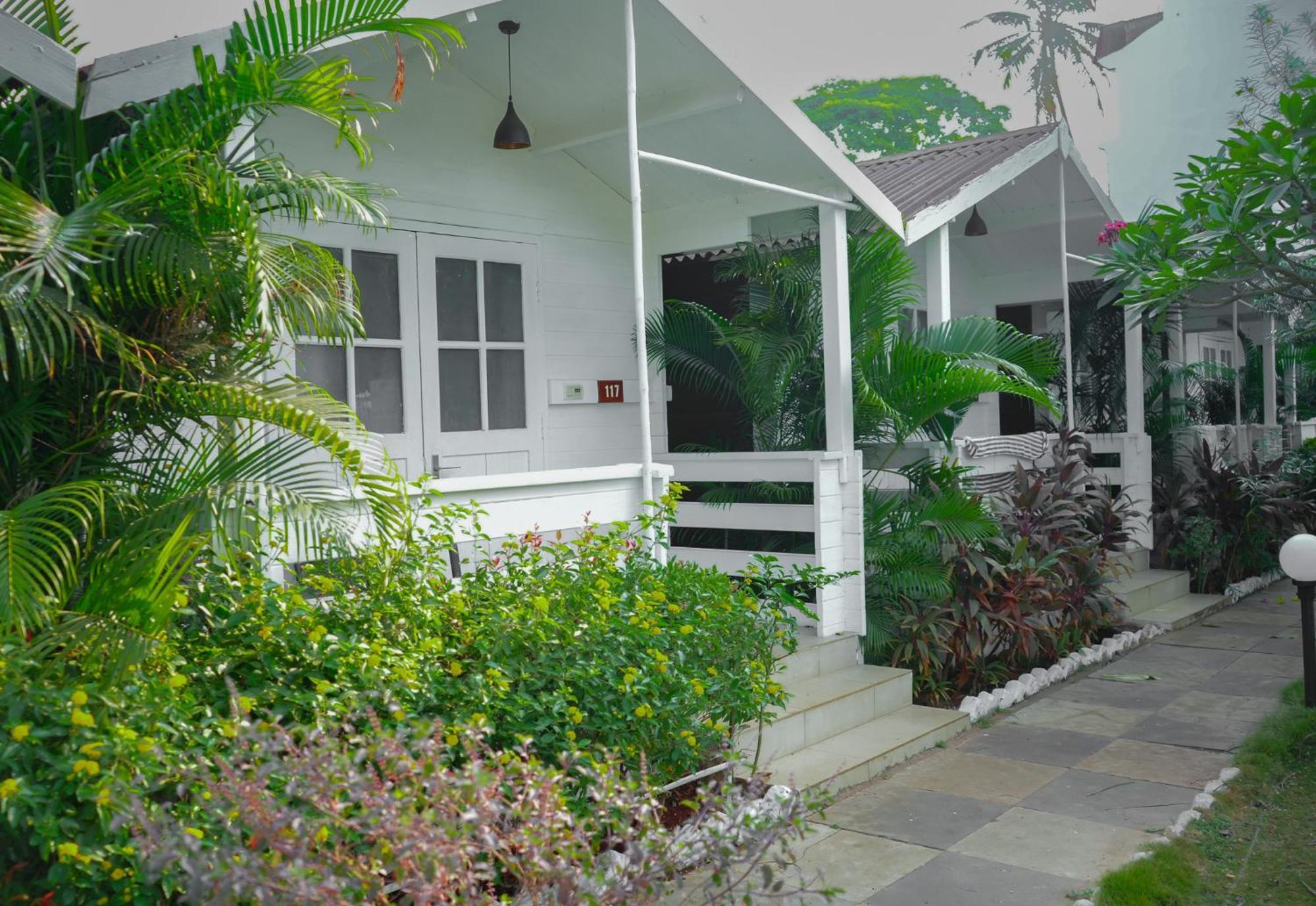 Seabliss Cottages Morjim Luaran gambar